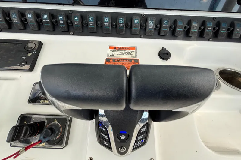  Yacht Photos Pics Control panel of 2018 Sea Hunt Gamefish 30 boat with Yamaha throttle and switches.