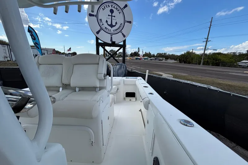  Yacht Photos Pics 2018 Sea Hunt Gamefish 30 boat with forward seating, displayed outdoors under a clear sky.