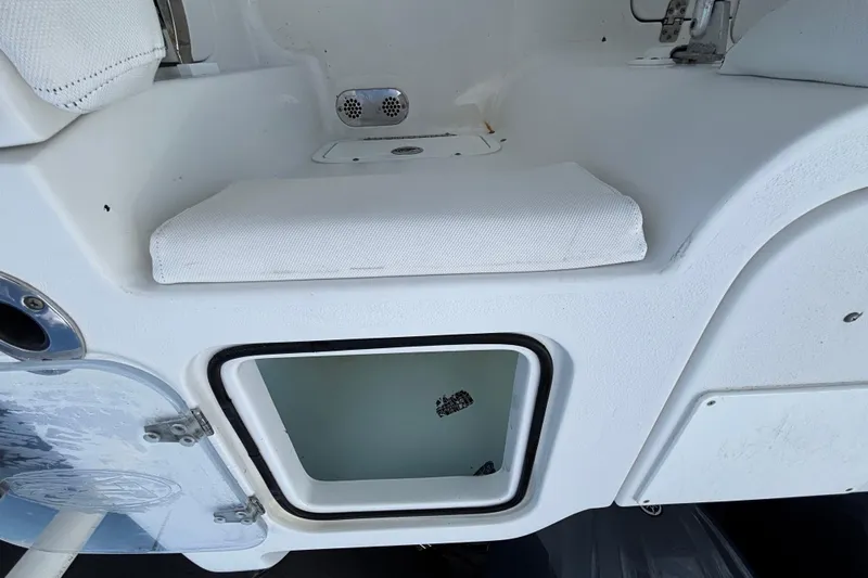  Yacht Photos Pics 2018 Sea Hunt Gamefish 30 Forward Seating storage compartment and seating area.