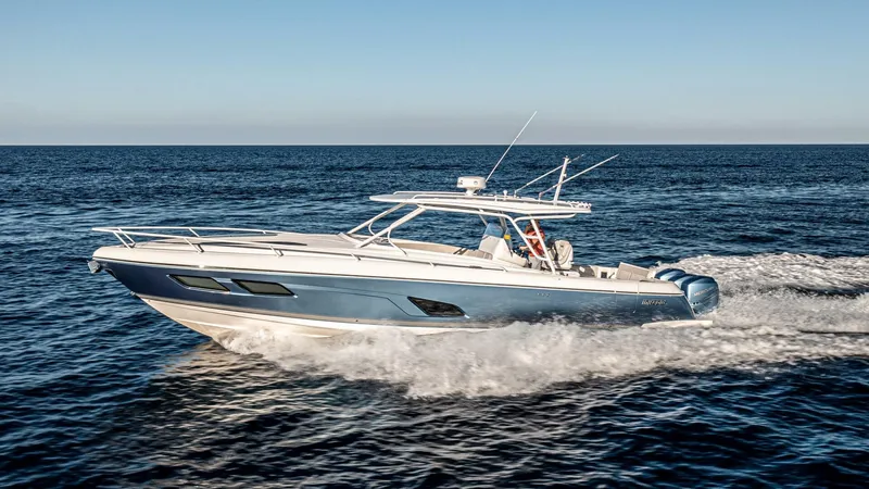  Yacht Photos Pics 2022 Intrepid 409 Valor - Image 8