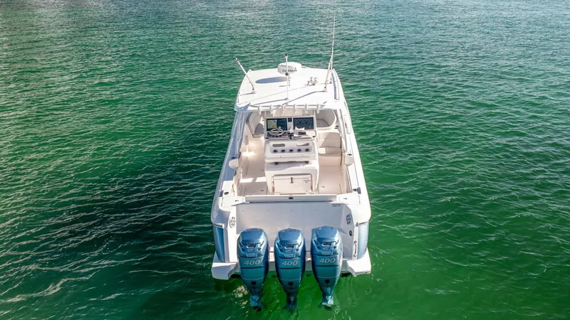  Yacht Photos Pics 2022 Intrepid 409 Valor - Image 12