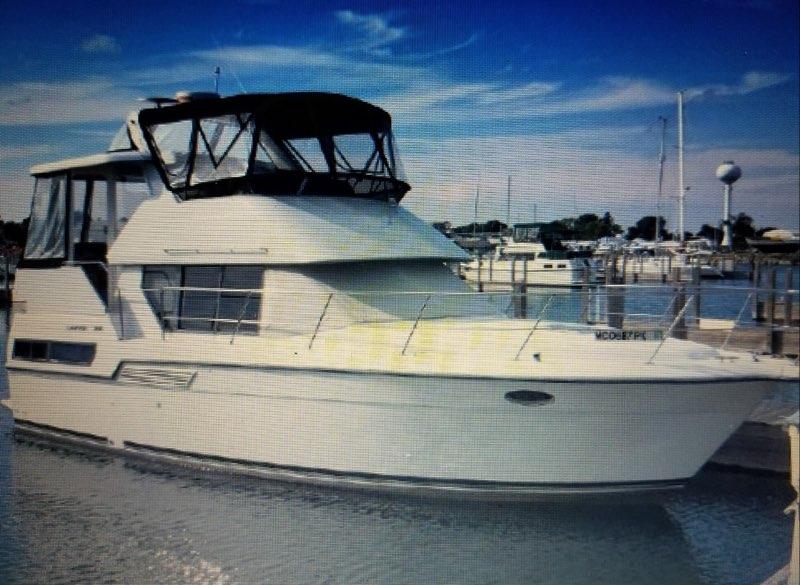 1994 Carver 350 Aft Cabin Motor Yacht for sale - YachtWorld