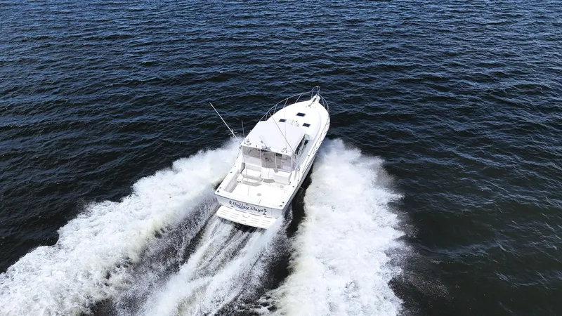 Extremely Clean Boat Yacht Photos Pics 