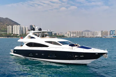 2011 Sunseeker 88 Yacht