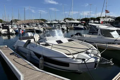 2018 Beneteau Flyer 7.7 Sundeck