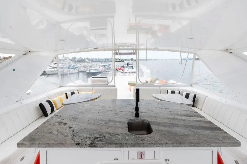 Magnum Ride Yacht Photos Pics 