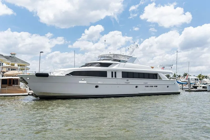 Magnum Ride Yacht Photos Pics 
