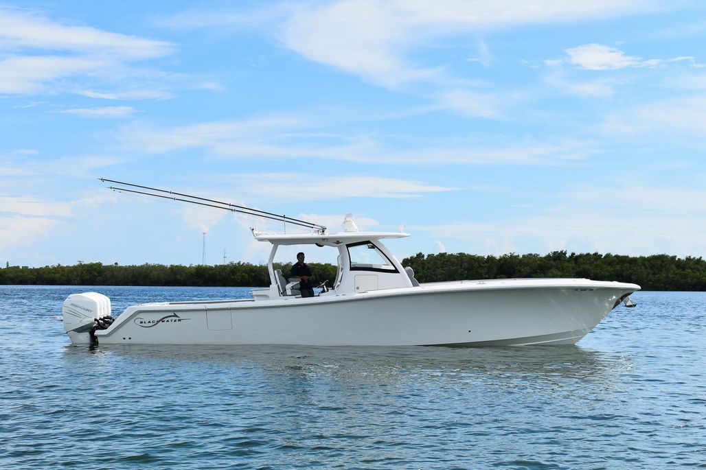 2020 BlackWater 43 Sportfish Center Console Boote Kaufen YachtWorld