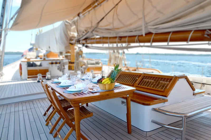 Columbia Yacht Photos Pics 