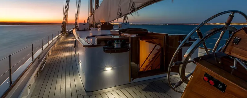 Columbia Yacht Photos Pics 