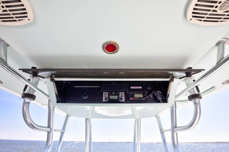 Win Won Yacht Photos Pics Venture 39 Win Won - Exterior Helm