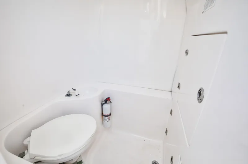 Win Won Yacht Photos Pics Venture 39 Win Won - Head