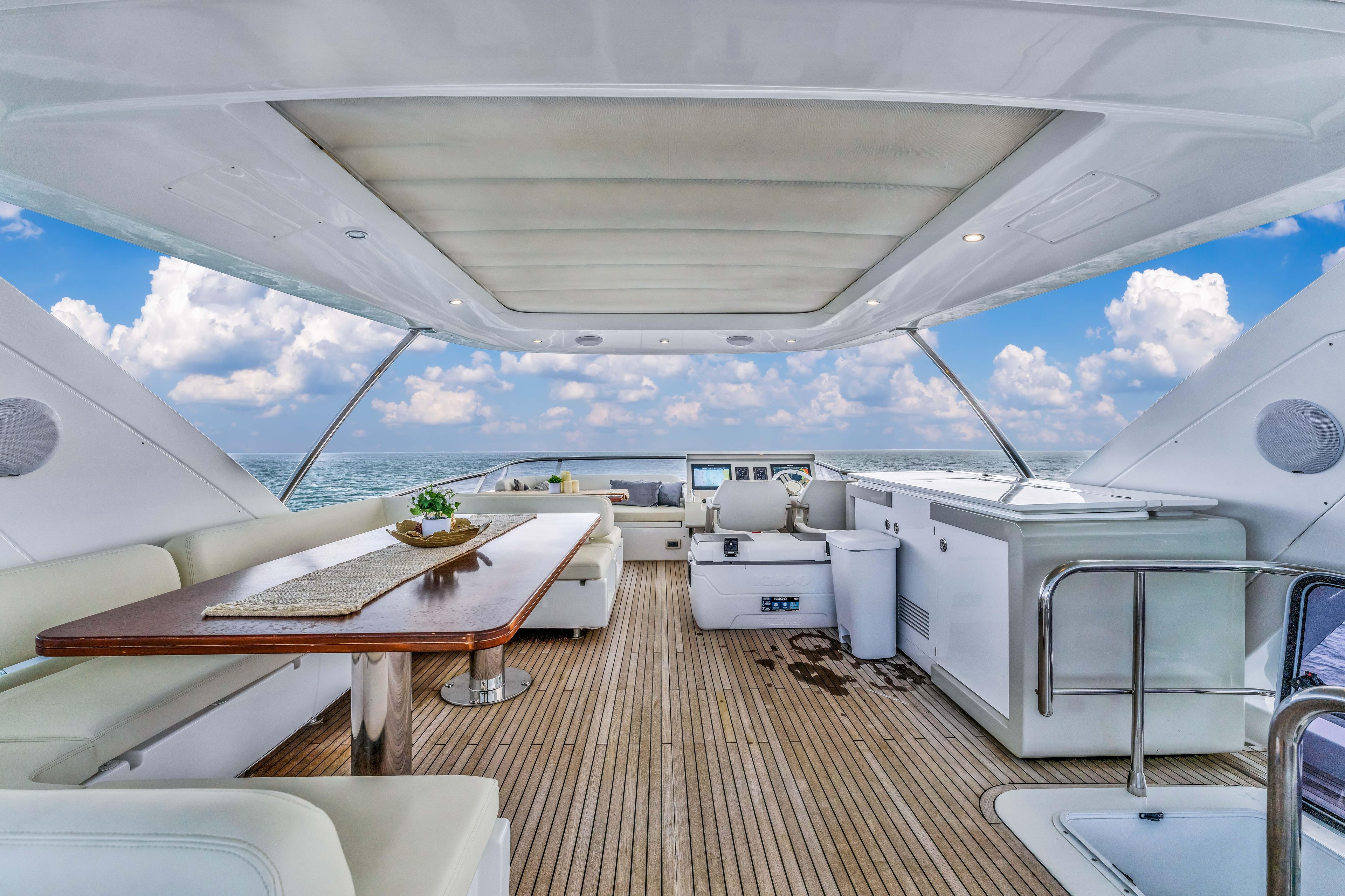 Yacht