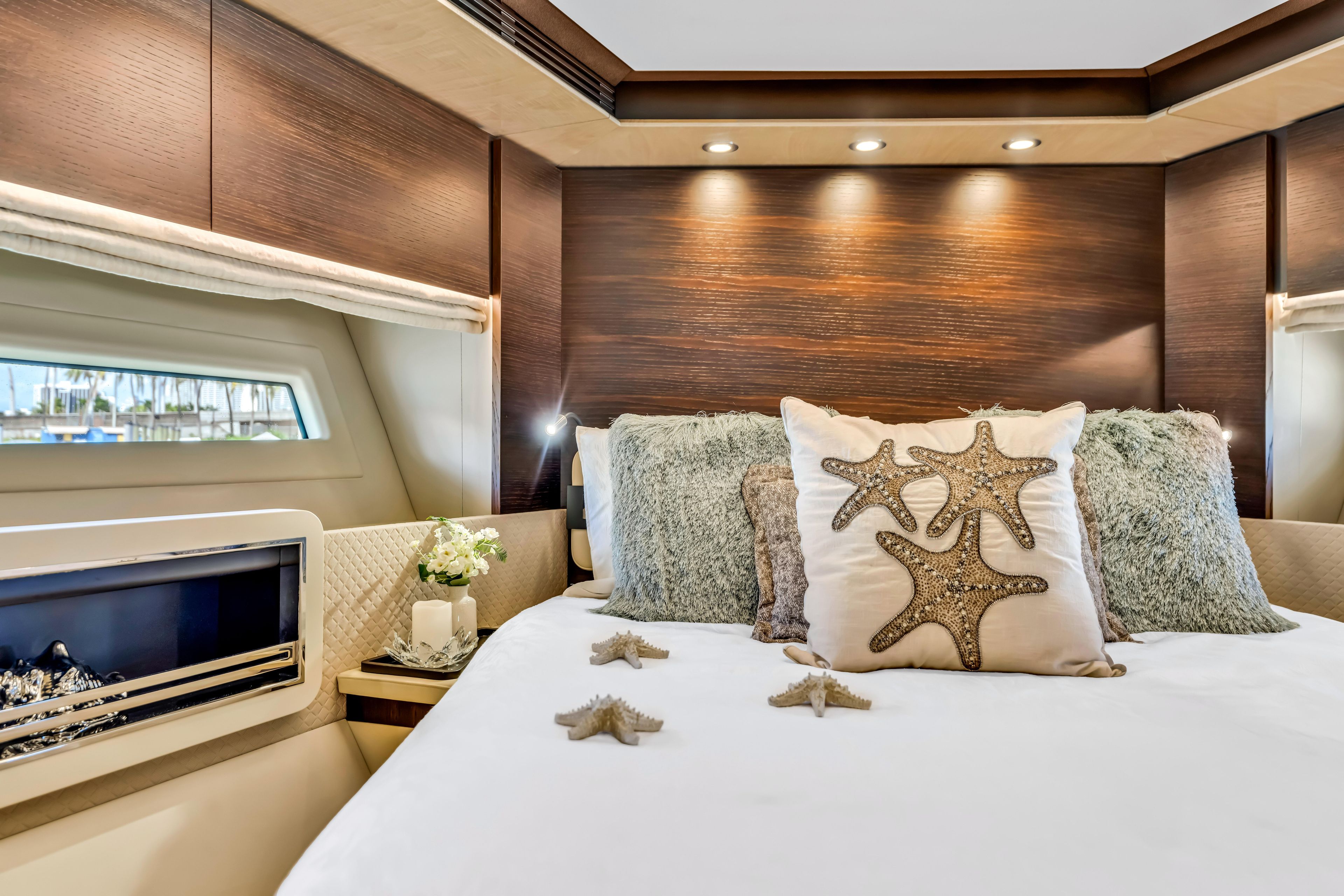 2016 Azimut 74 