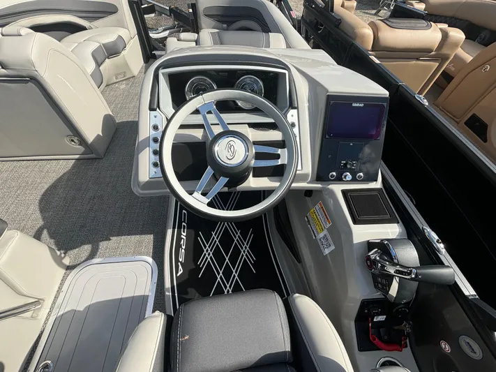  Yacht Photos Pics 2025 BARLETTA 25UE CORSA - Image 4