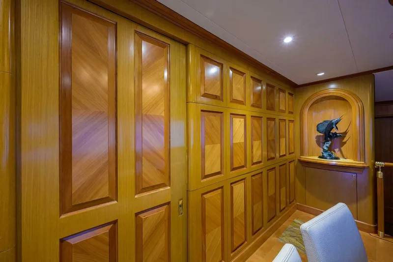 The Crown Royal Yacht Photos Pics 2003 Westship Sportfish - Image 53