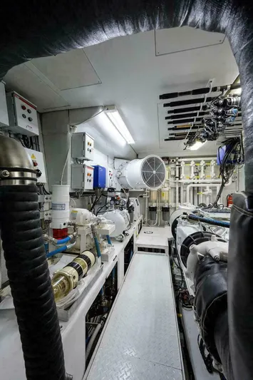 The Crown Royal Yacht Photos Pics 2003 Westship Sportfish - Image 114