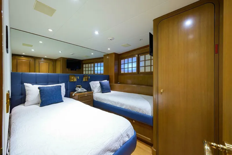 The Crown Royal Yacht Photos Pics 2003 Westship Sportfish - Image 92