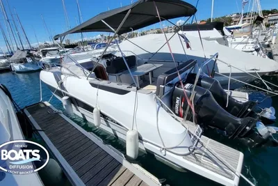 2015 Beneteau Flyer 8.8 Sundeck