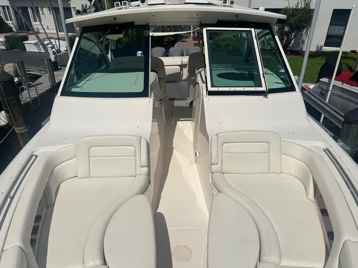 V5 Yacht Photos Pics 2019 Grady-White Freedom 375 boat with spacious seating and sleek design.