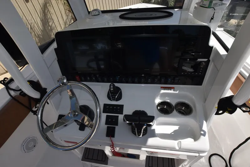 Oatba Yacht Photos Pics 