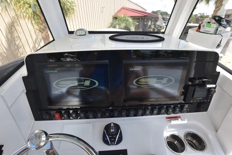 Oatba Yacht Photos Pics 