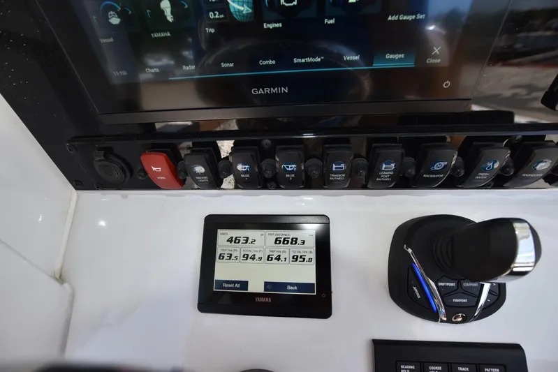 Oatba Yacht Photos Pics 