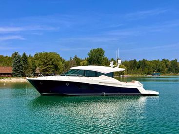 2014 50' Tiara Yachts-50 Coupe Winthrop Harbor, IL, US