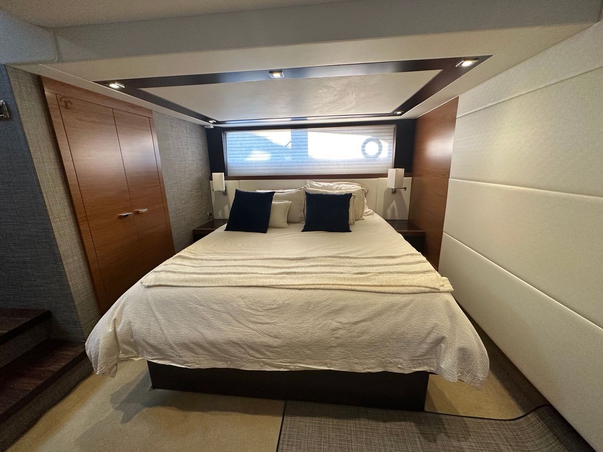 2014 Tiara Yachts 50 