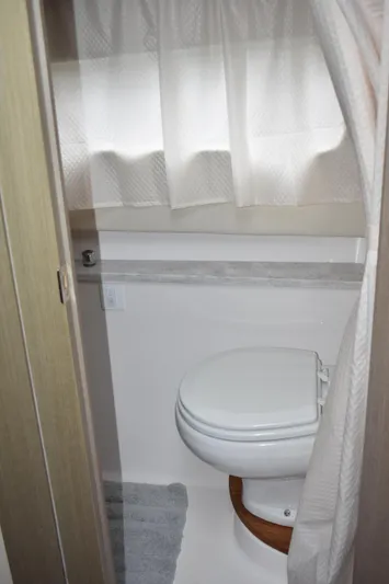 Me Yacht Photos Pics 