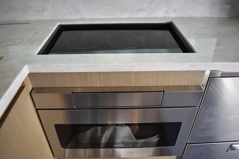 Me Yacht Photos Pics 