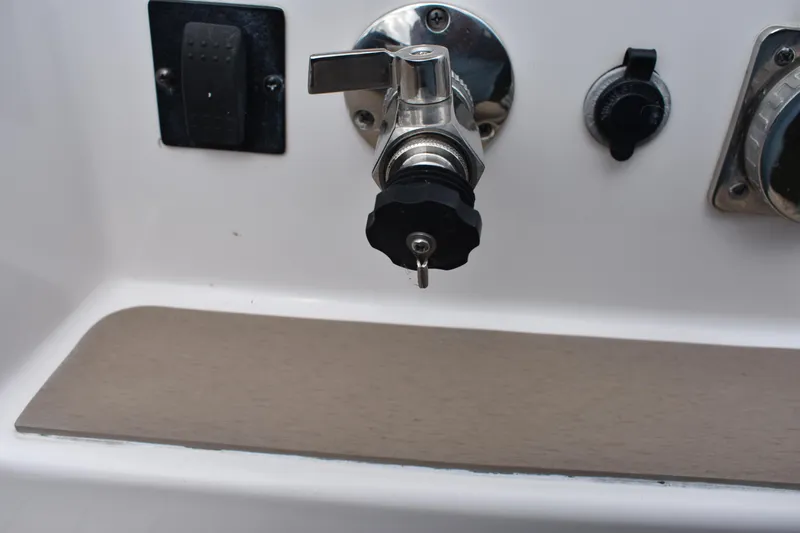 Me Yacht Photos Pics 