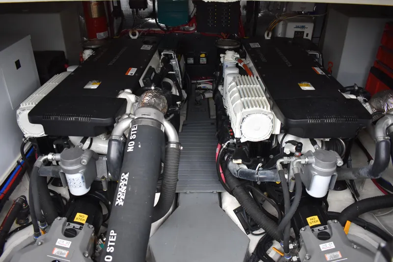 Me Yacht Photos Pics 