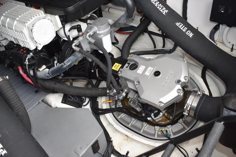 Me Yacht Photos Pics 