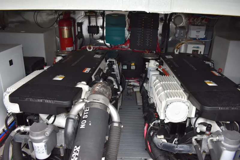 Me Yacht Photos Pics 