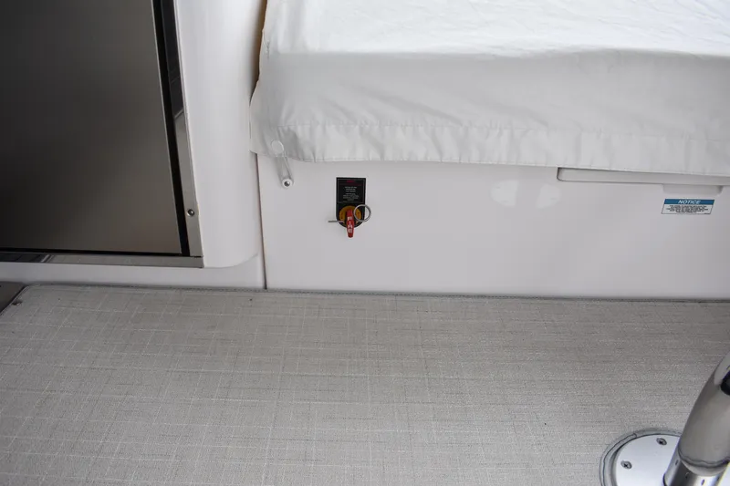 Me Yacht Photos Pics 