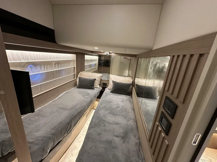  Yacht Photos Pics 2022 Absolute Navetta 52 - Image 19