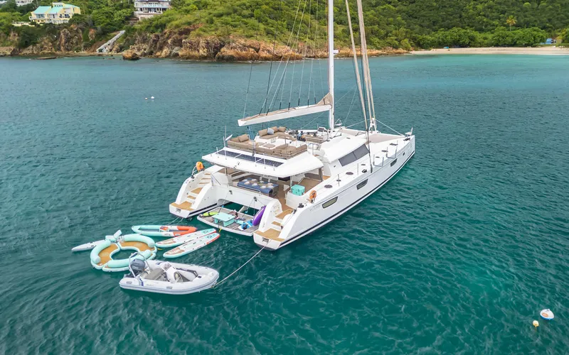 Wonderlust Yacht Photos Pics 