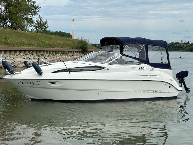 2005 Bayliner 275