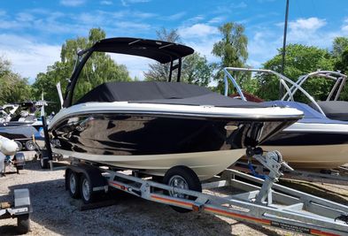 2020 Sea Ray SPX 190
