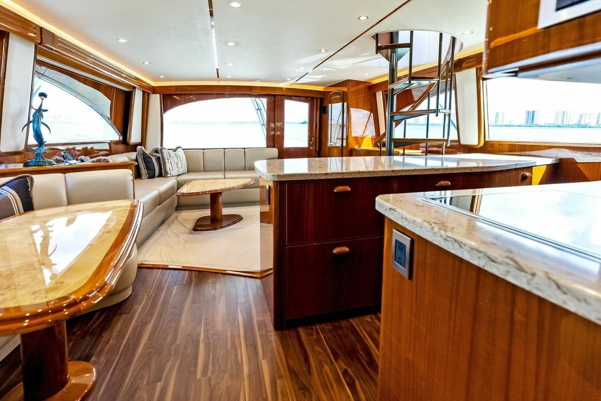2015 Viking 66 