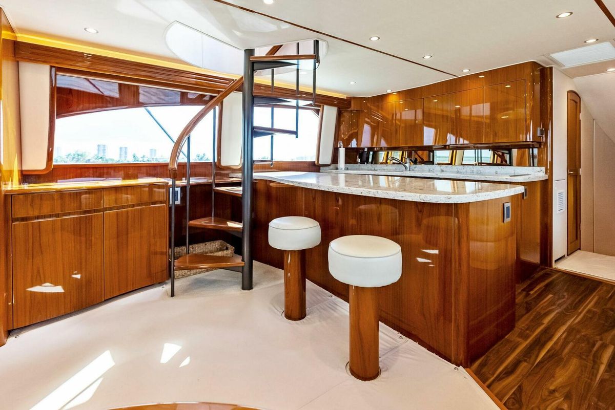 2015 Viking 66 