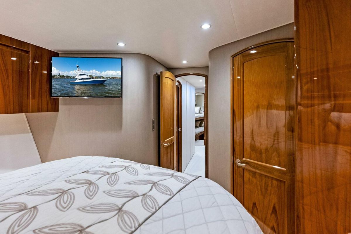 2015 Viking 66 
