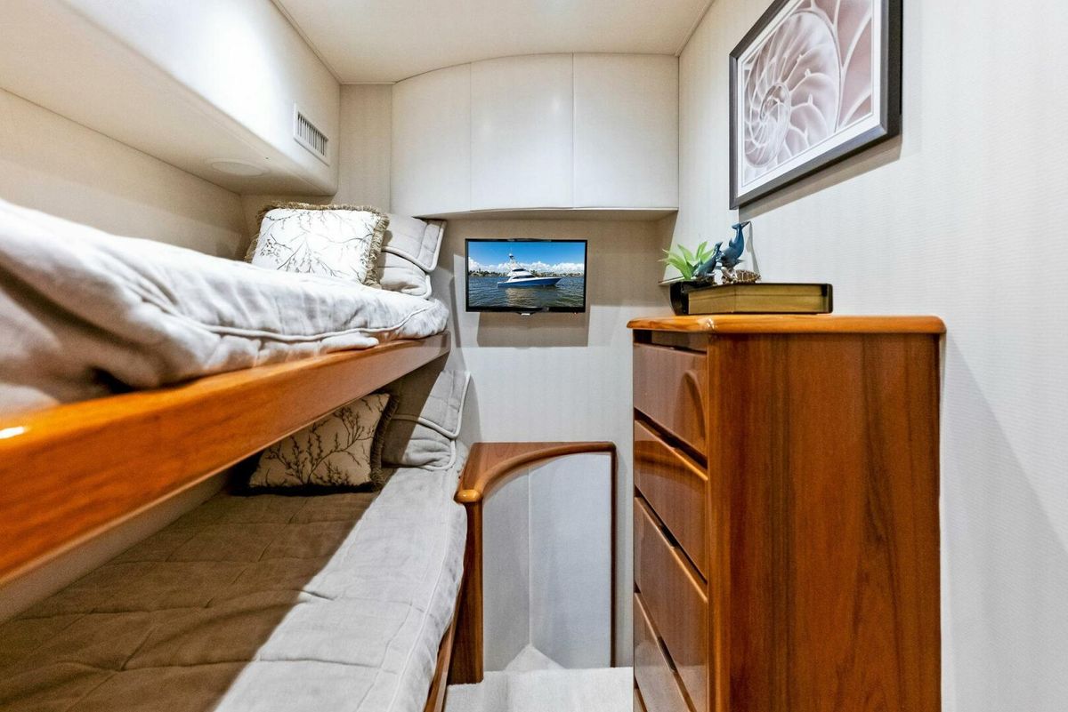 2015 Viking 66 
