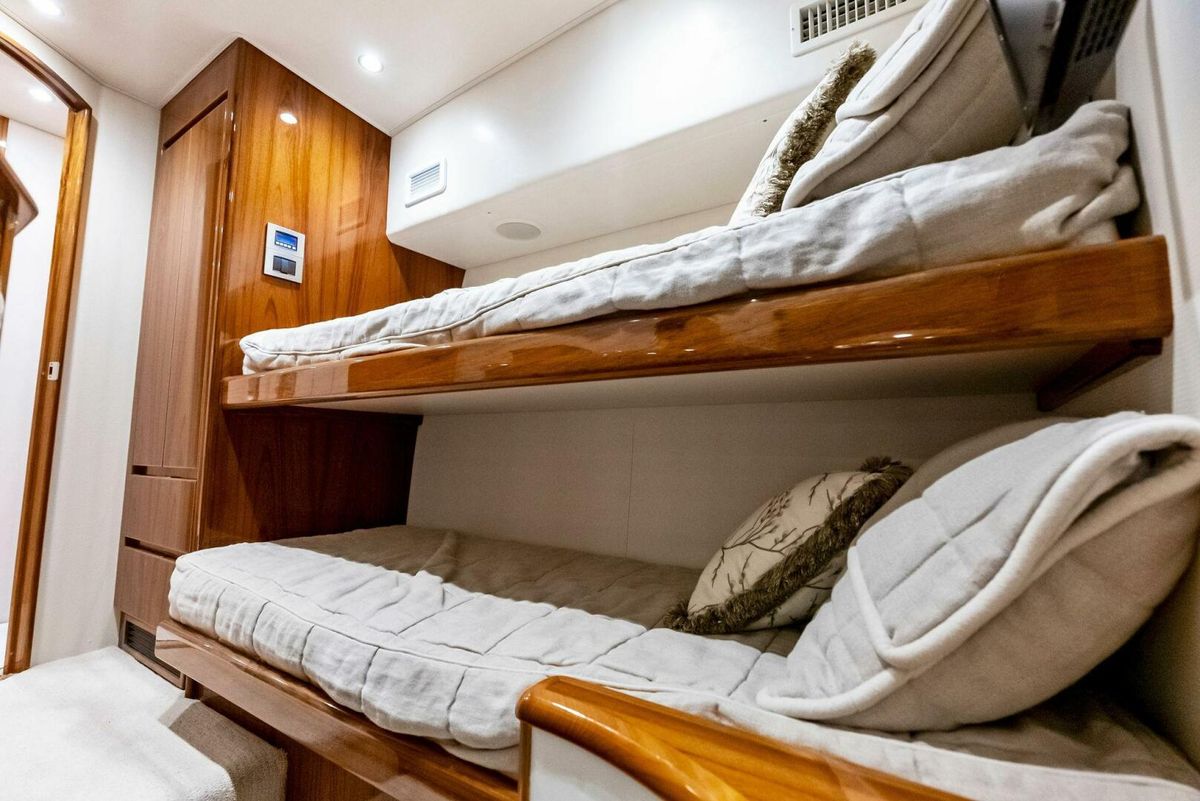 2015 Viking 66 