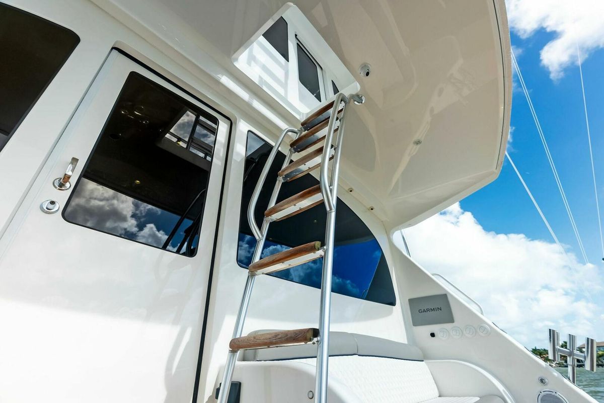 2015 Viking 66 