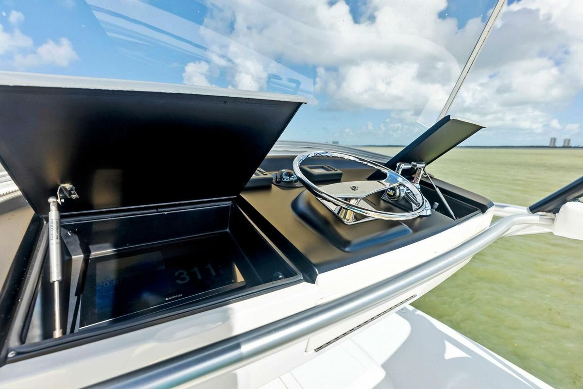 2015 Viking 66 