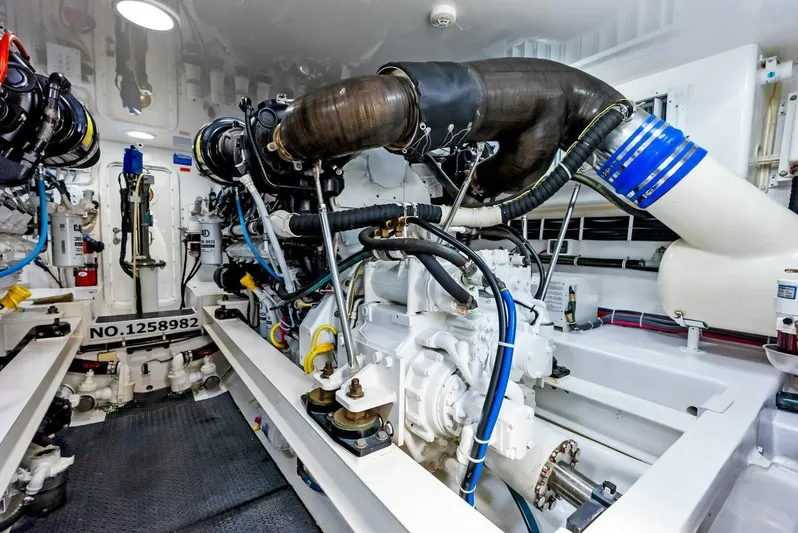 Princess Lily Yacht Photos Pics 2015 Viking 66 Enclosed Bridge