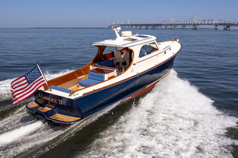 A’gangee II Yacht Photos Pics 