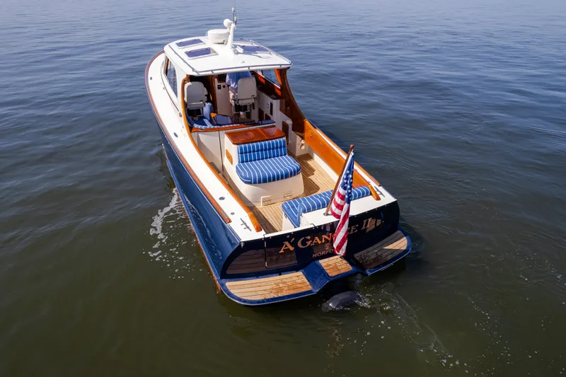 A’gangee II Yacht Photos Pics 